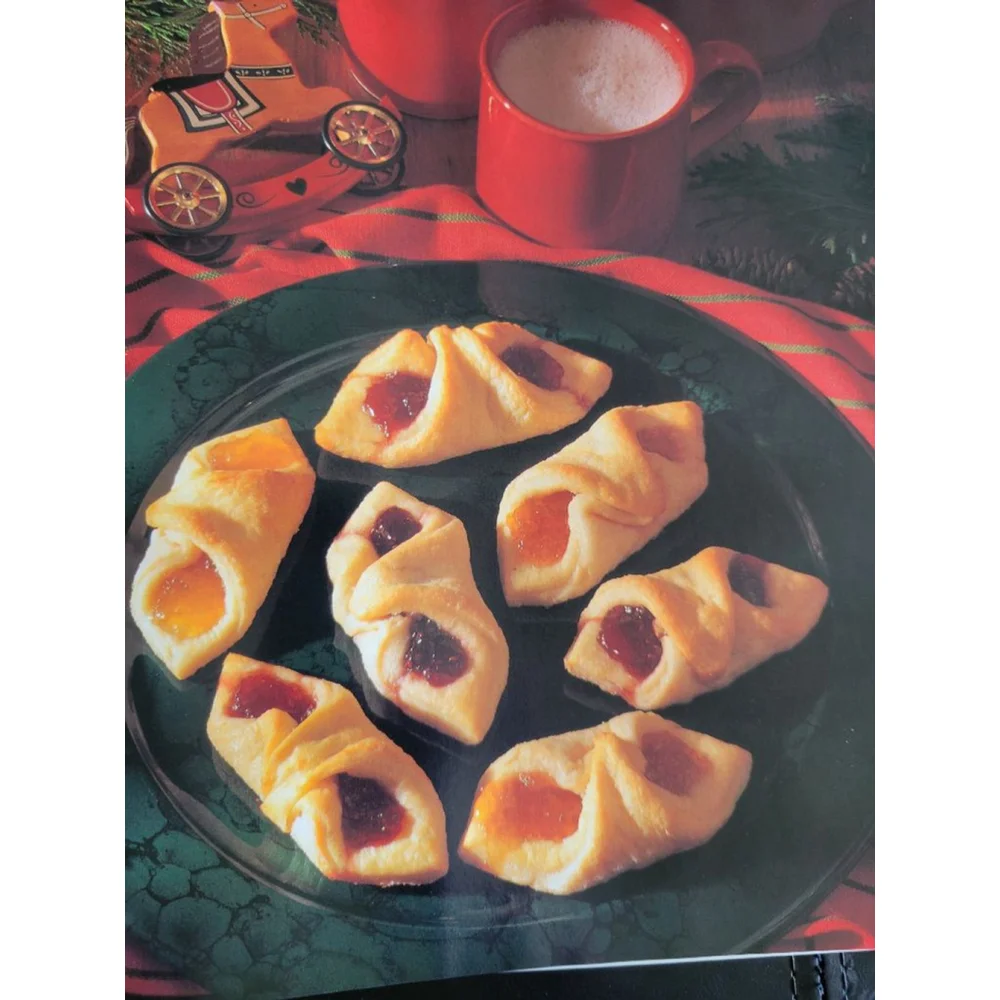 Vintage Christmas Cookbook Bundle - 2 Book Set | Recipes & Traditions